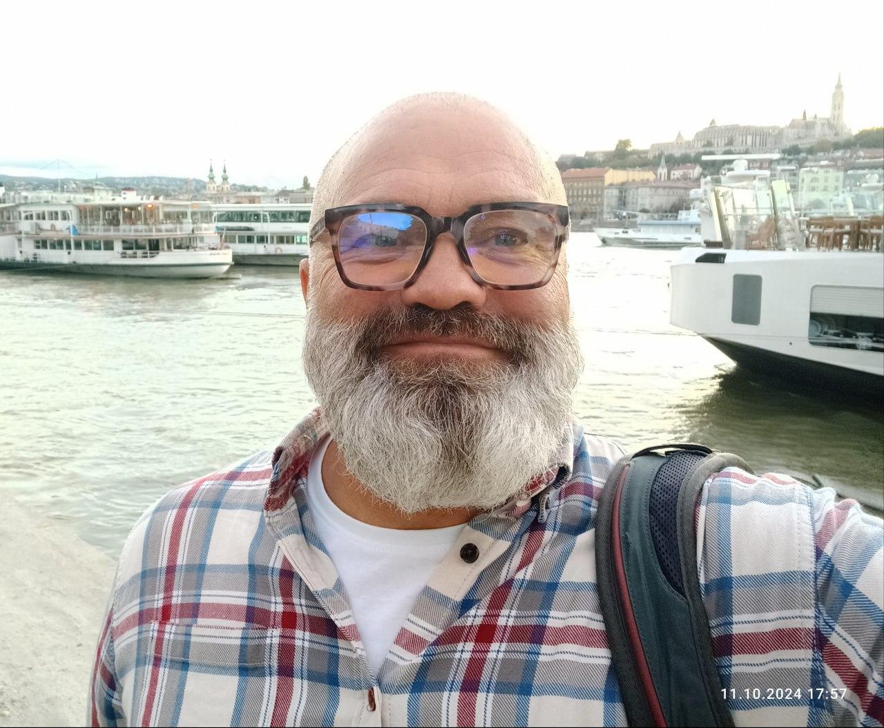 Денис Л. (Denis L.)